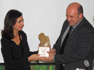 Laura Boldrini riceve dal sindaco Nicolardi il premio "Un va a zezz"